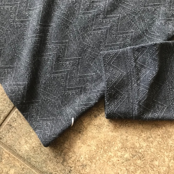 SATURDAY NEW YORK CITY Men’s L Crewneck Sweater - Picture 3 of 3